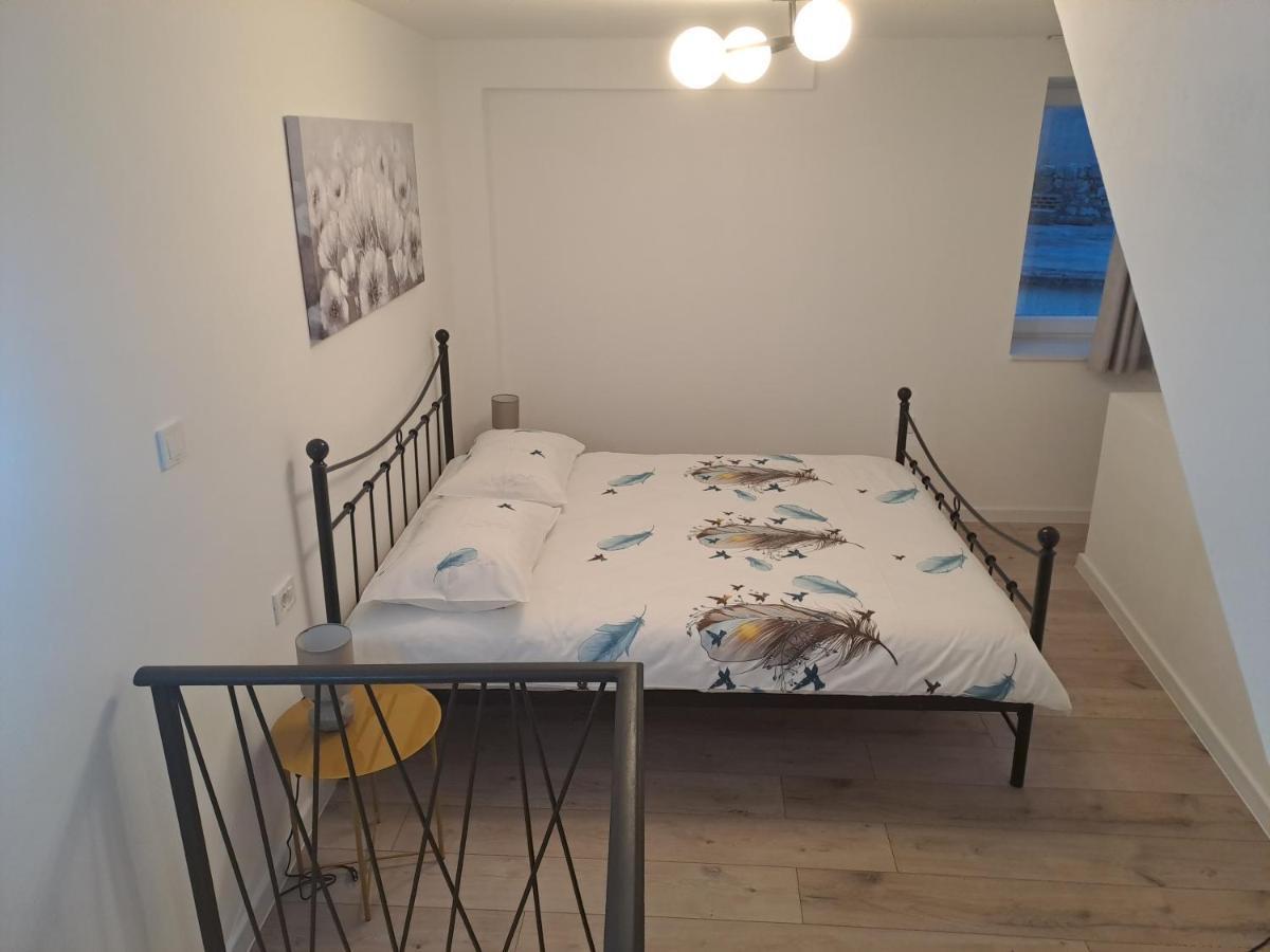 Azzurro Apartment *